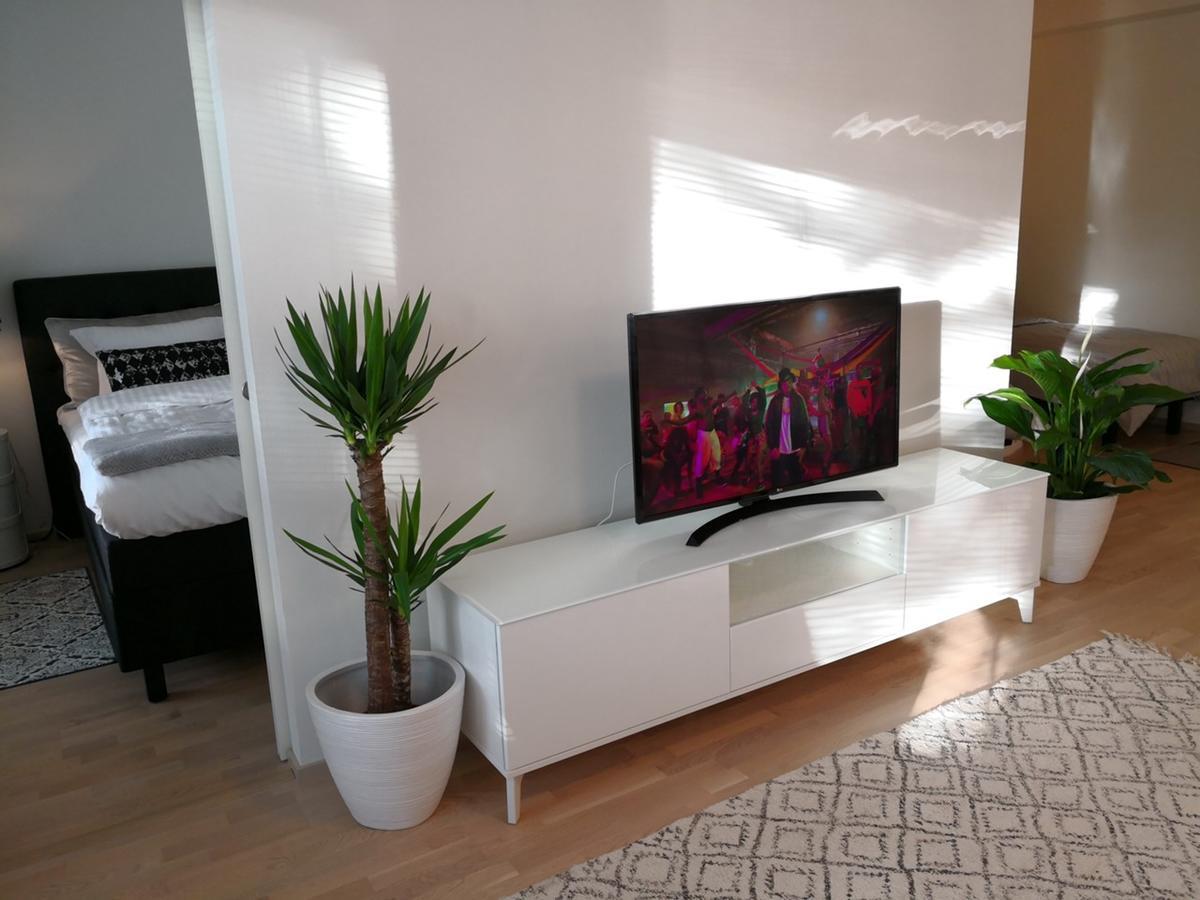 Charming Pine View Apartment Вантаа Экстерьер фото
